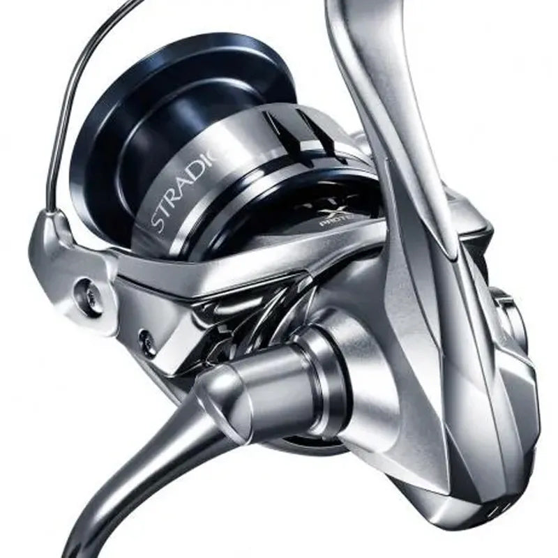 Molinete Shimano Stradic C3000 HG-M (07 Rol, Drag 9kg, Rec. 5.8:1)